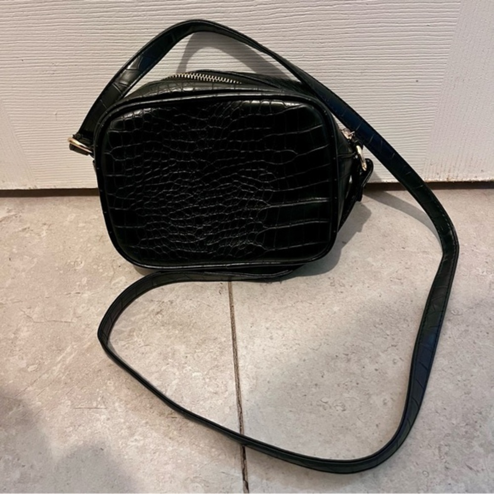3/25$💥 L.A. Express Purse bag black faux leather croco crossbody goth grunge